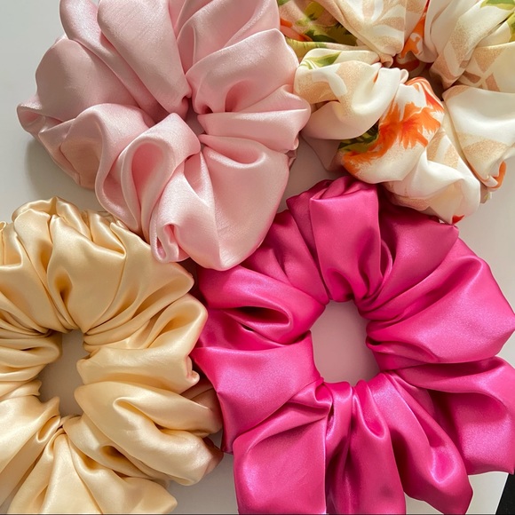 NEW XXL Scrunchie Bundle of Four - Picture 2 of 6